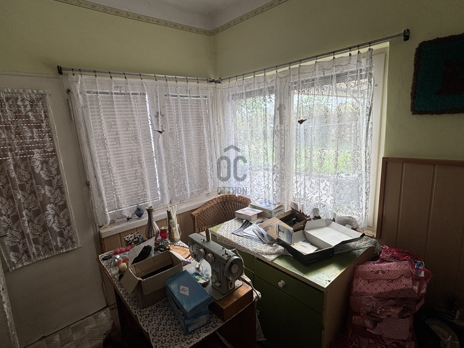 Gallery zoom image