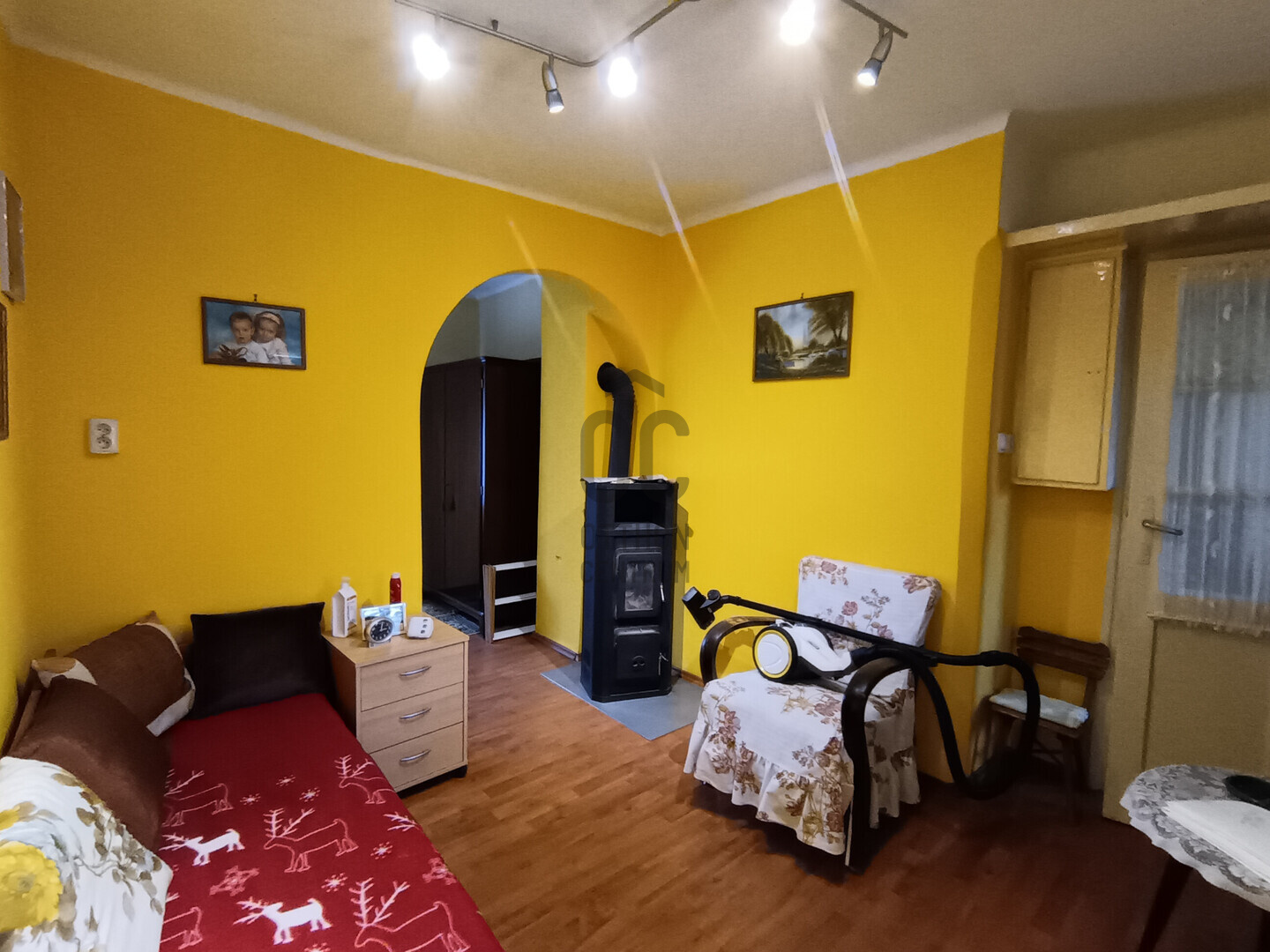 Gallery zoom image