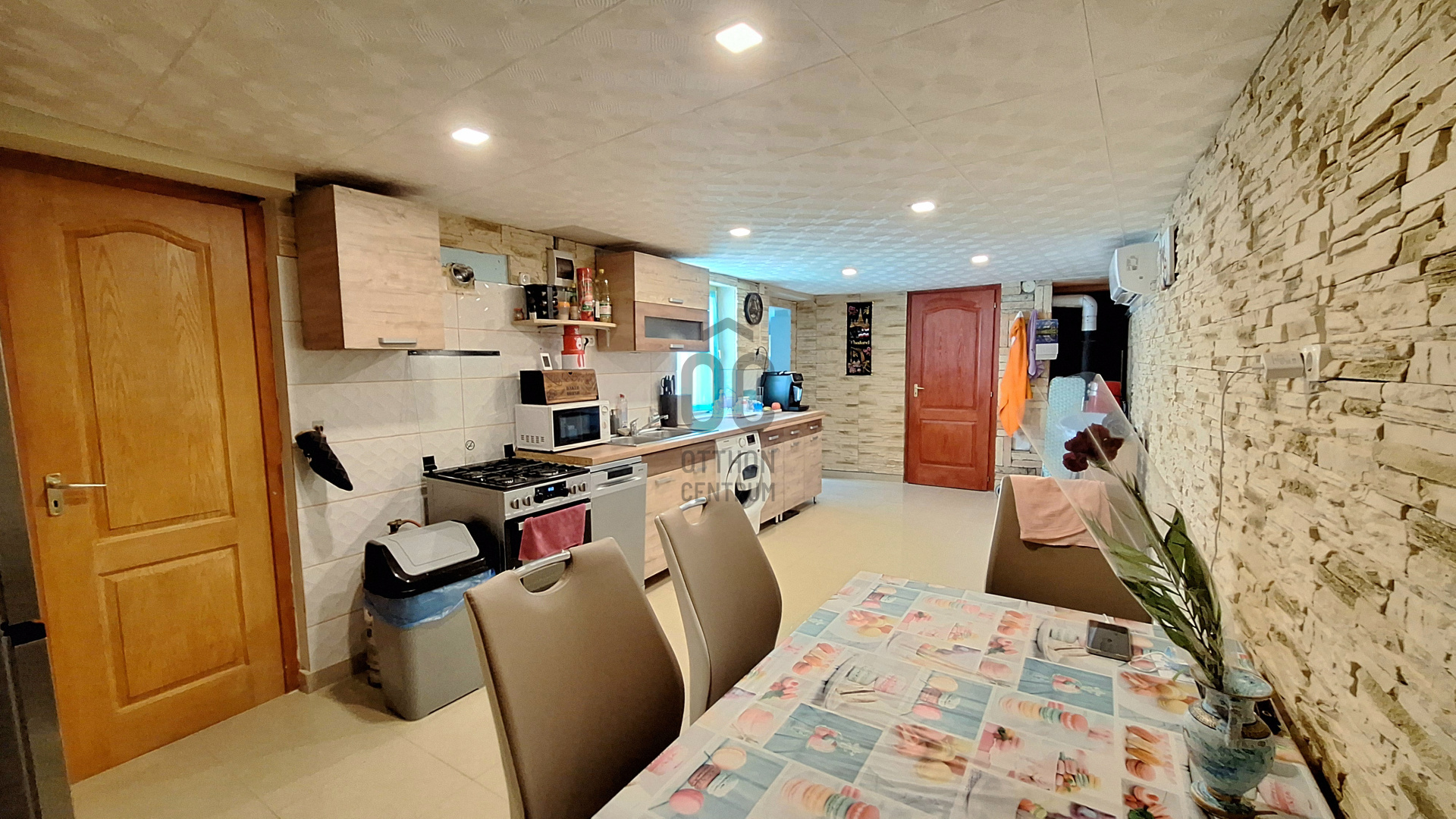 Gallery zoom image
