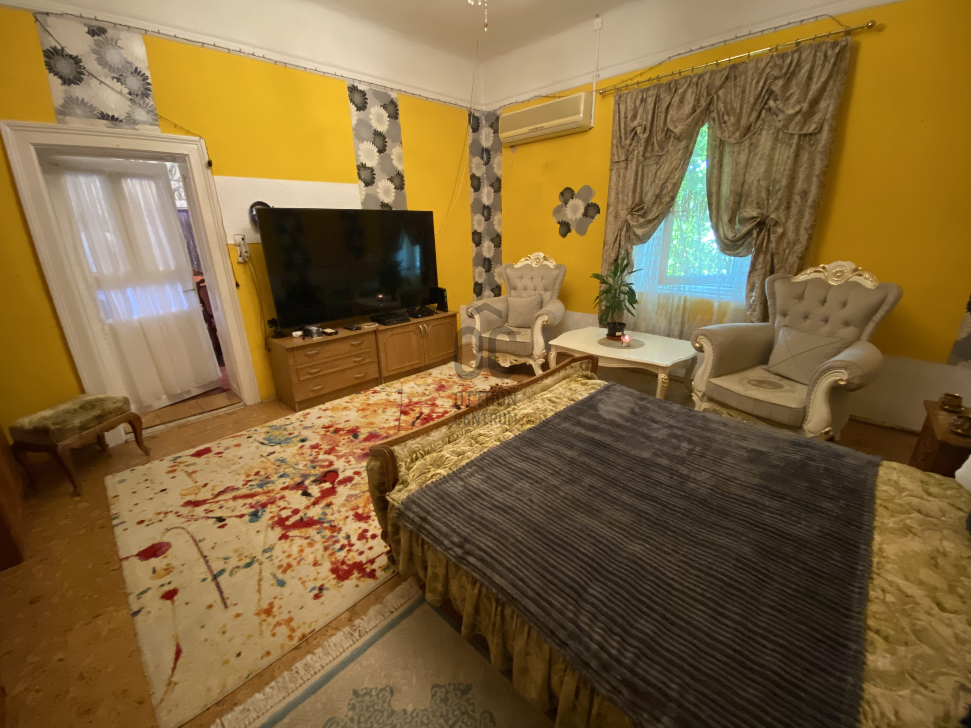 Gallery zoom image