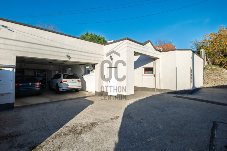 9 bed · 678m² · Családi ház · 745.000.000 Ft