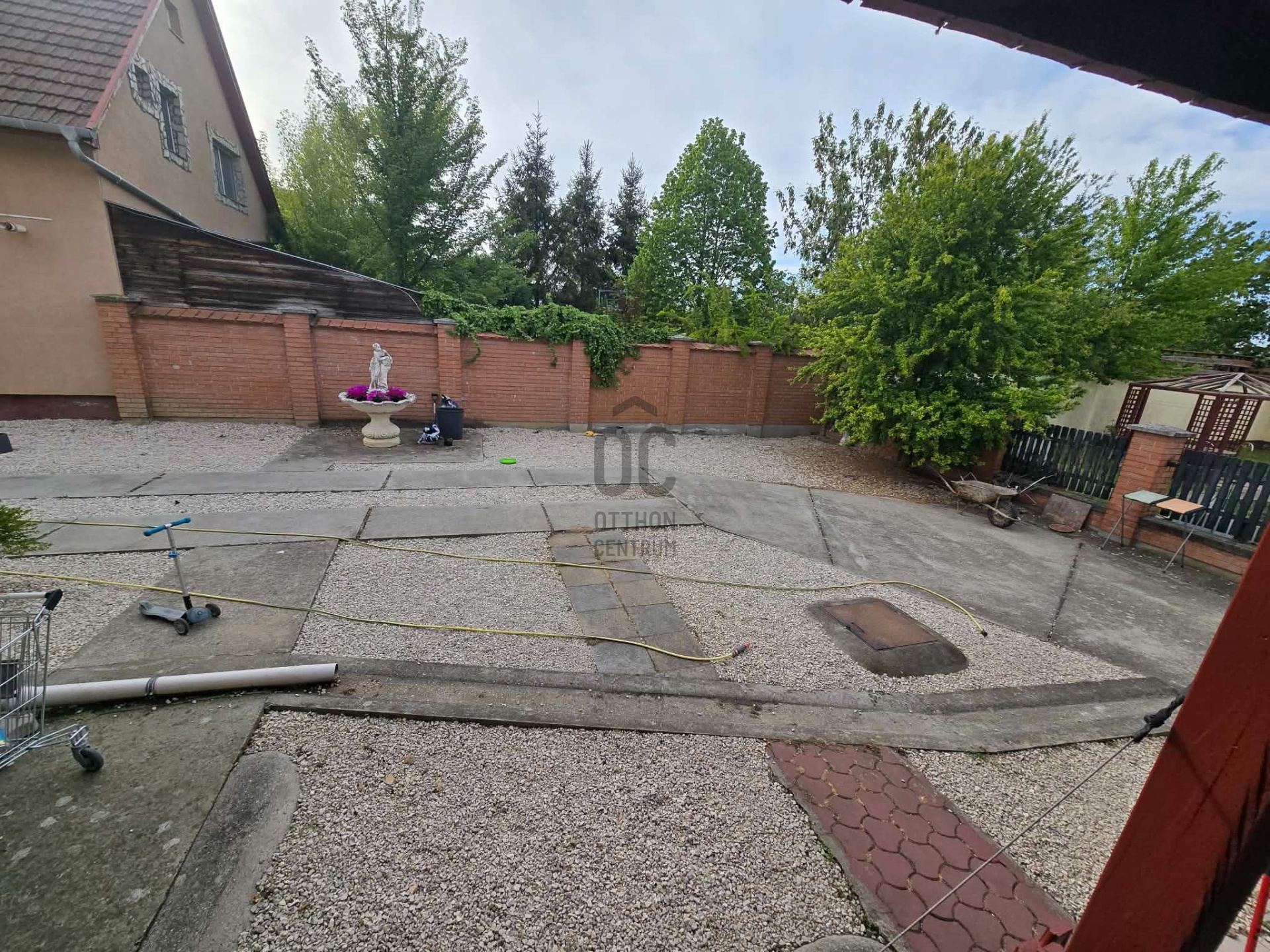 Gallery zoom image