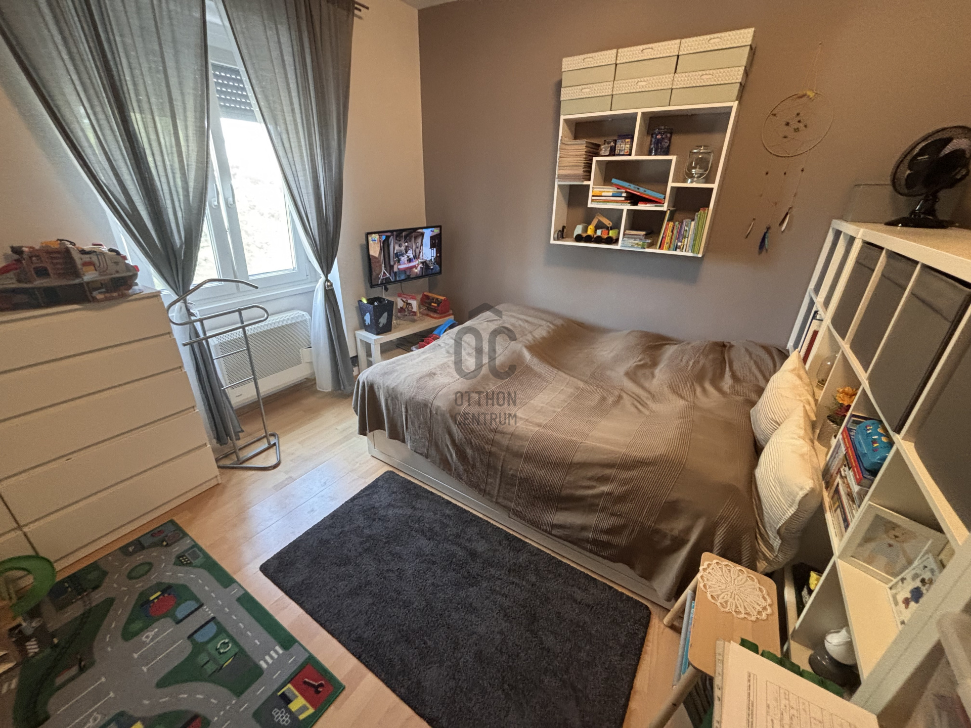 Gallery zoom image