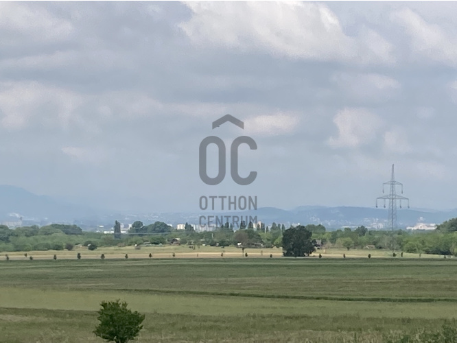2433m² · Telek · 18.000.000 Ft