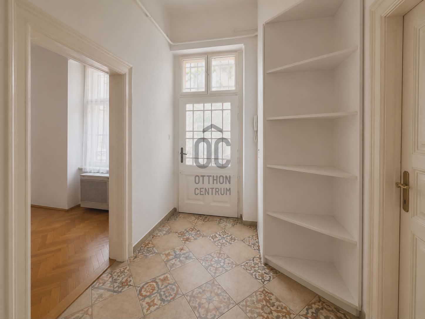 Gallery zoom image