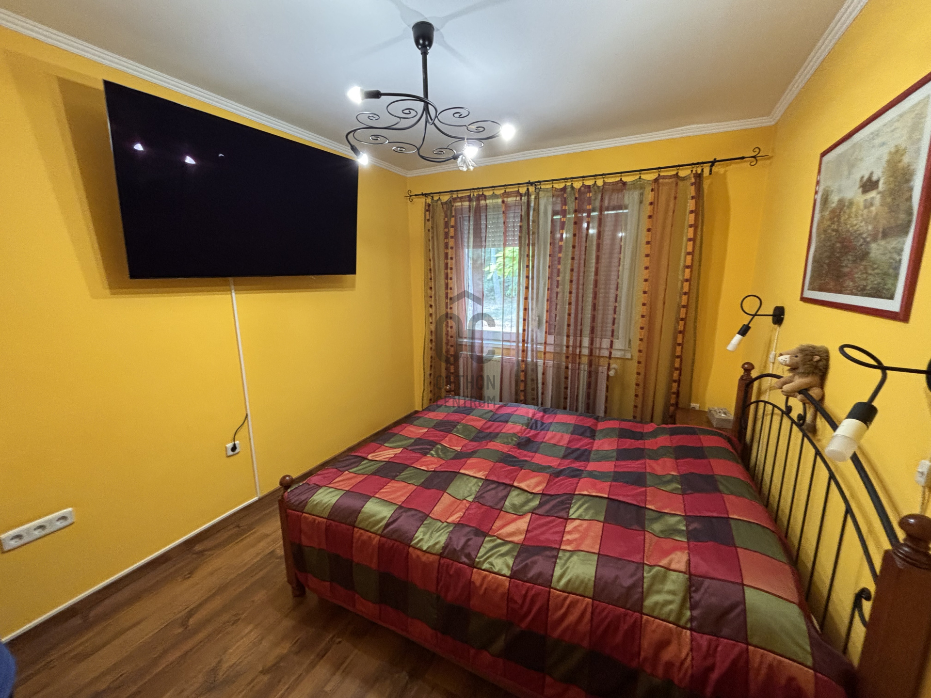 Gallery zoom image