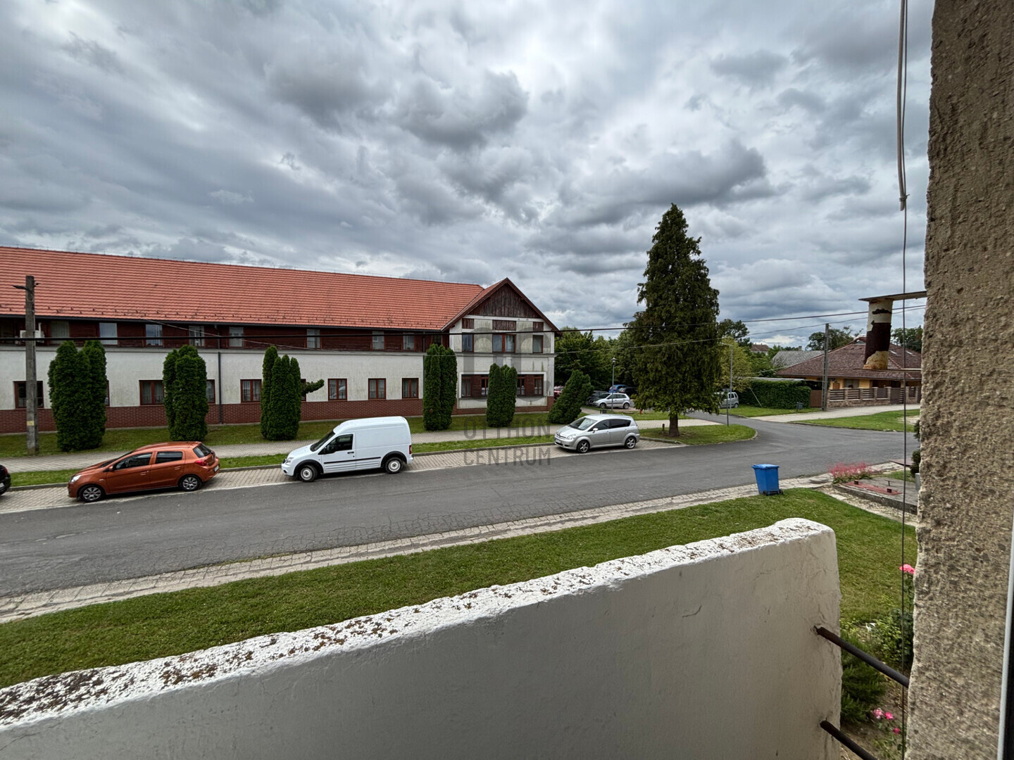 Gallery zoom image