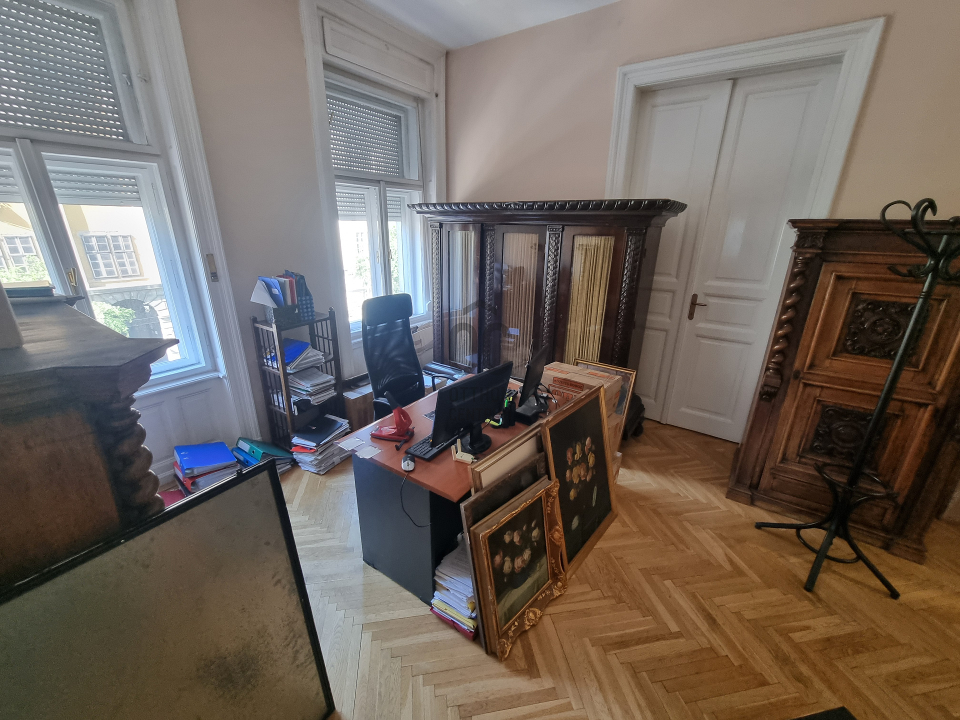 Gallery zoom image