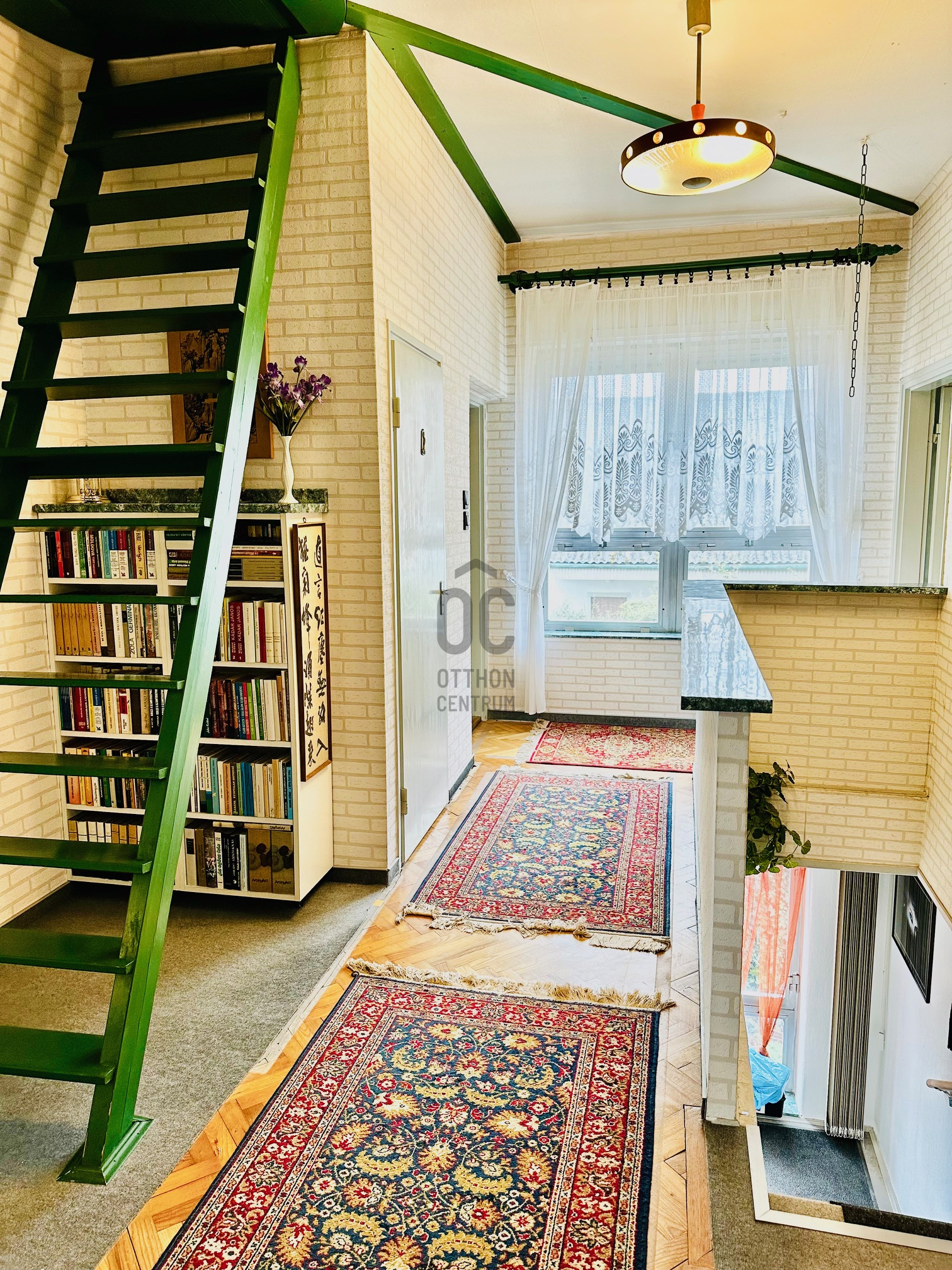 Gallery zoom image