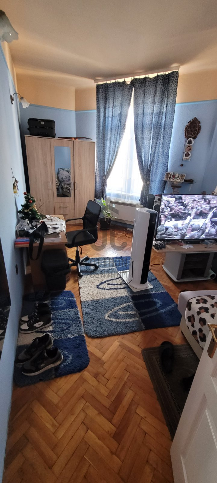 Gallery zoom image