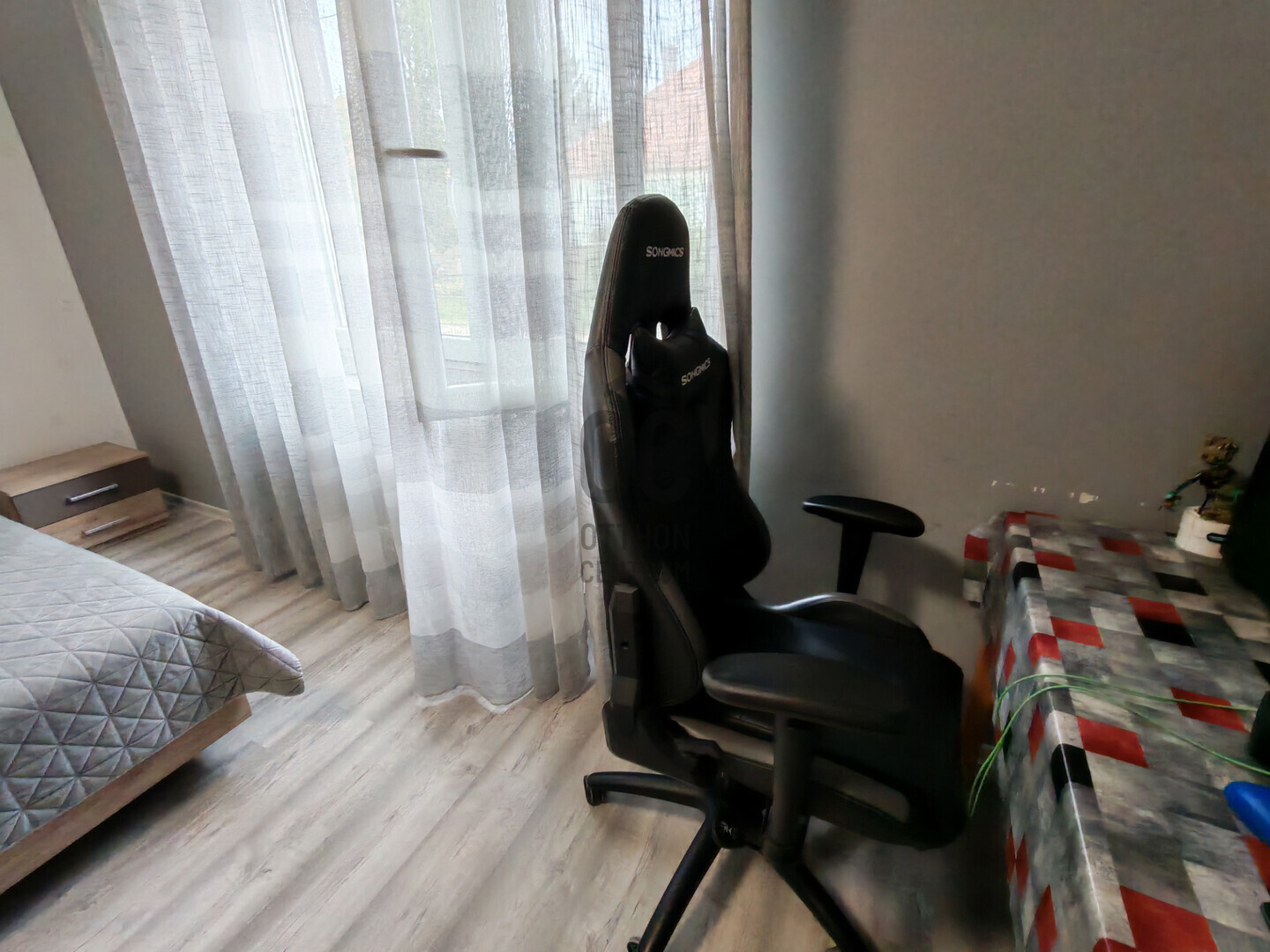 Gallery zoom image