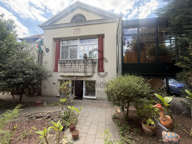 5 bed · 265m² · Ház · 229.000.000 Ft