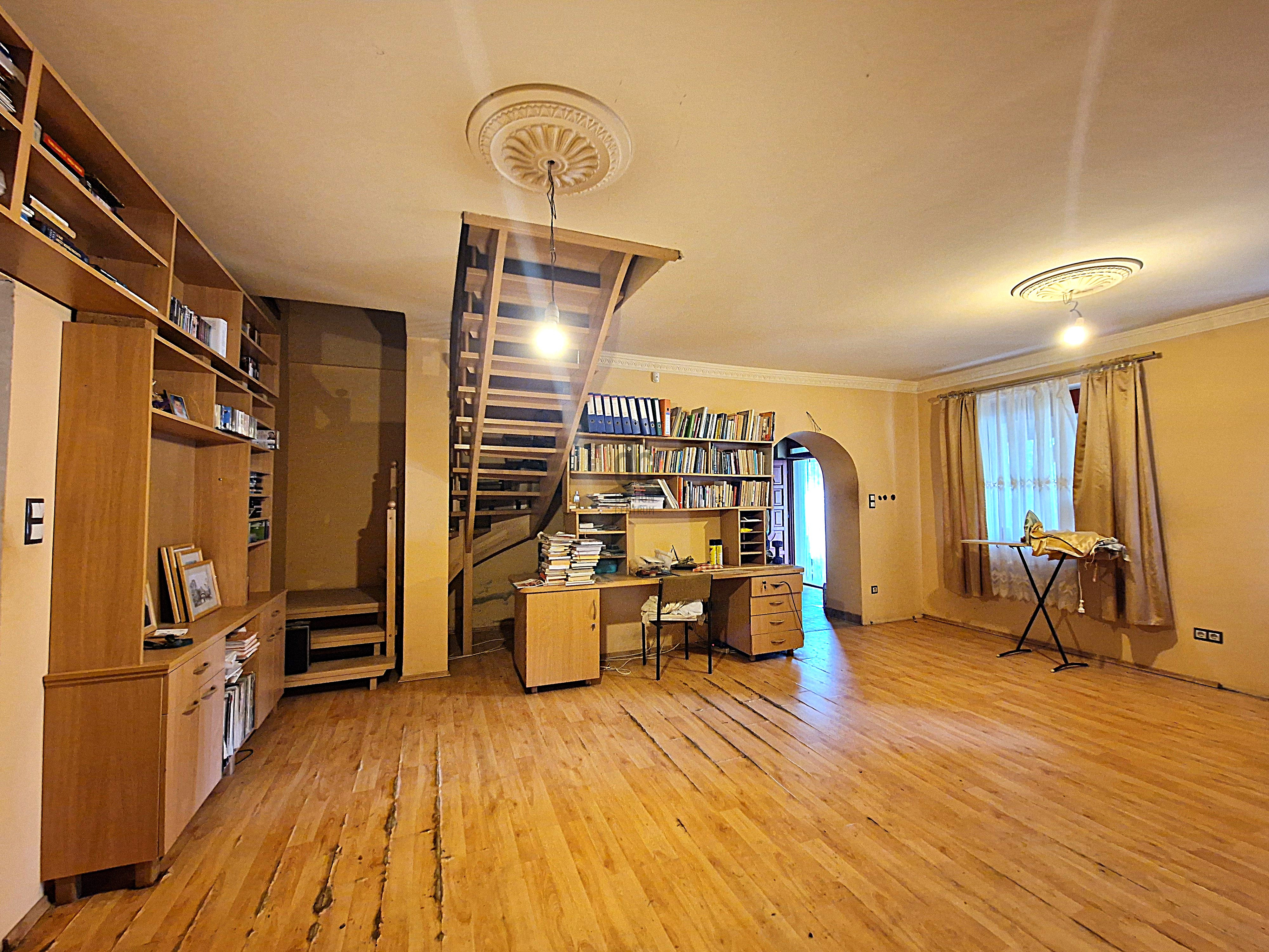 Gallery zoom image