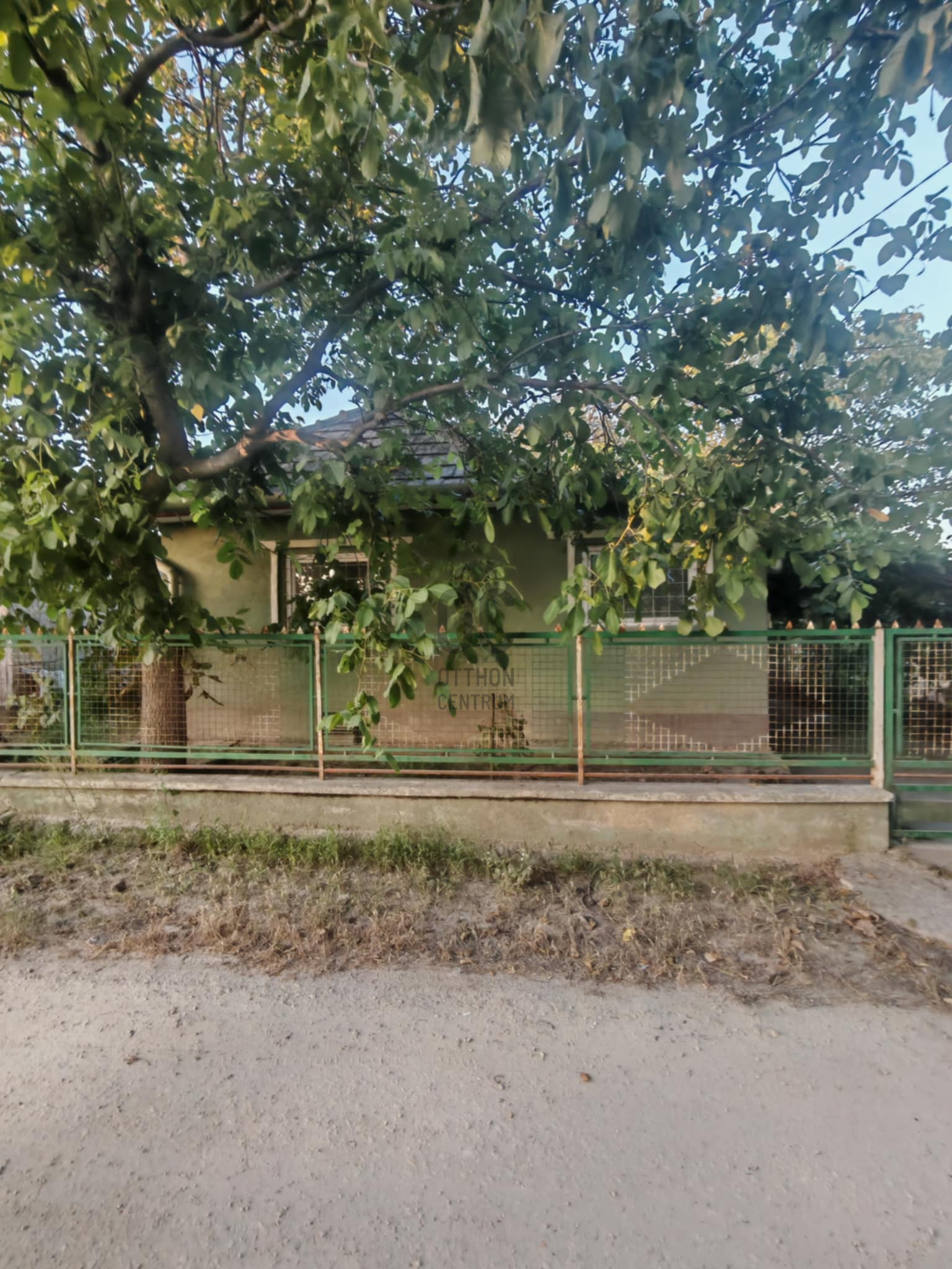 Gallery zoom image