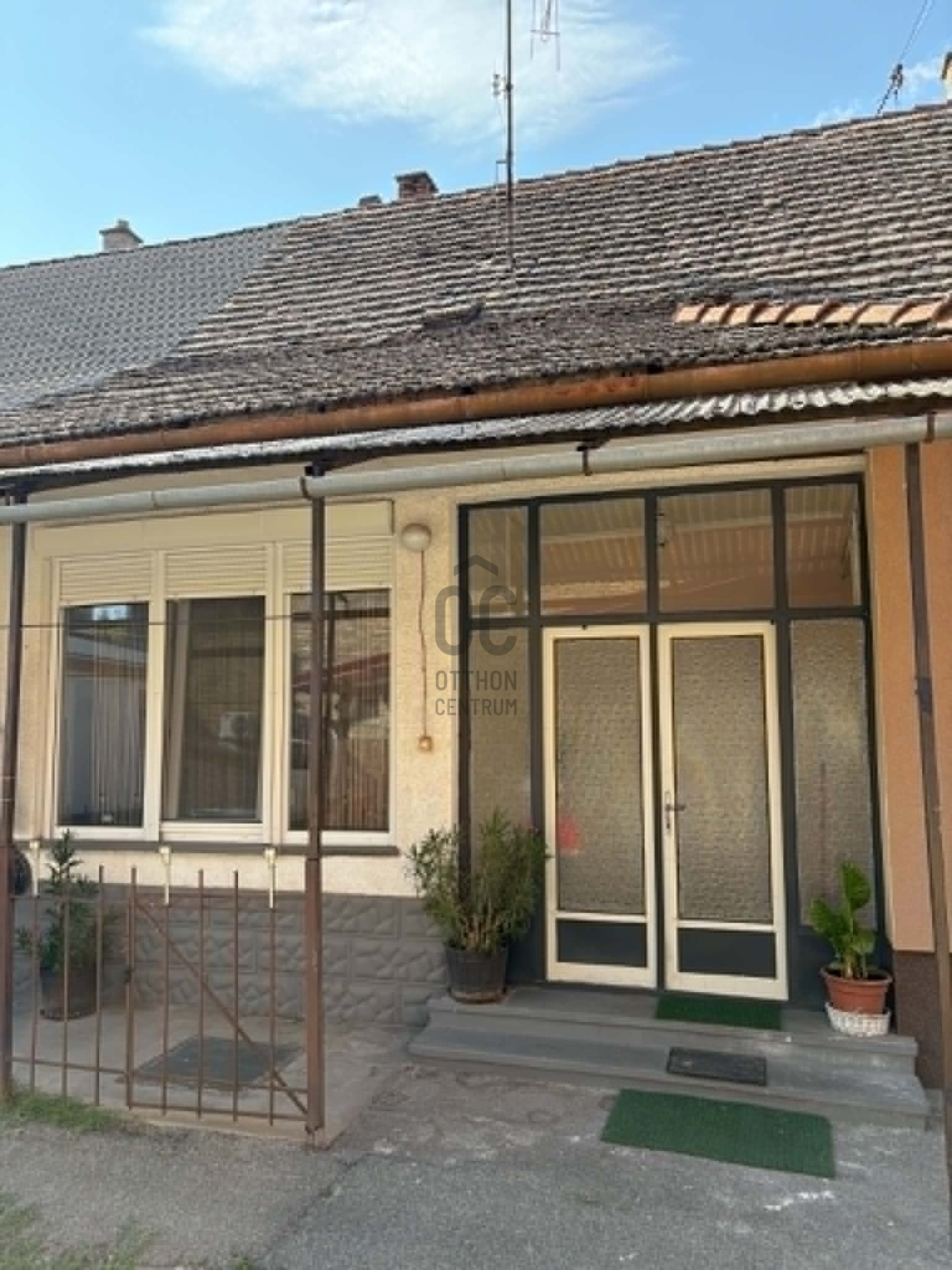 Gallery zoom image