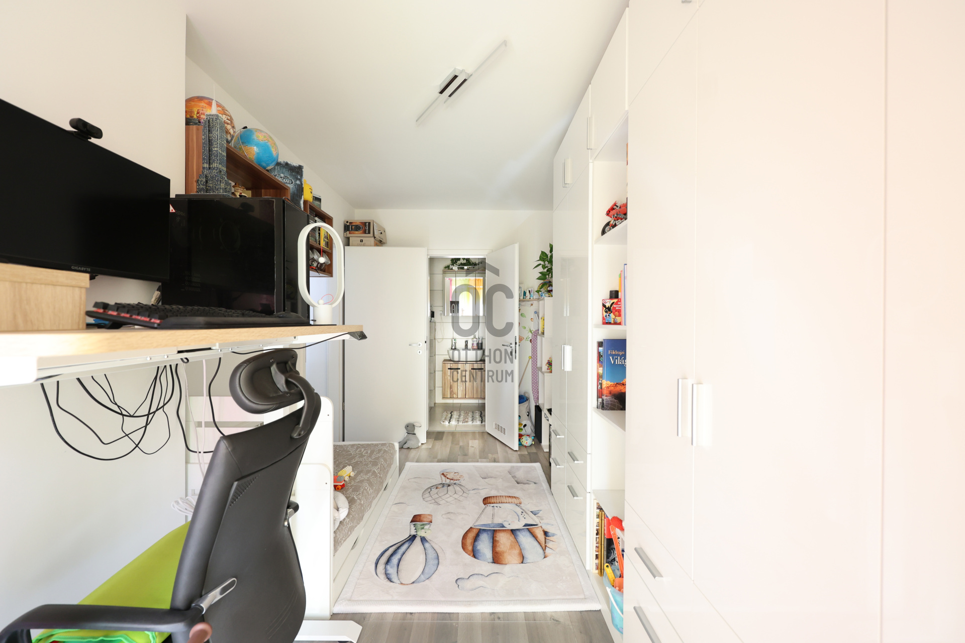 Gallery zoom image