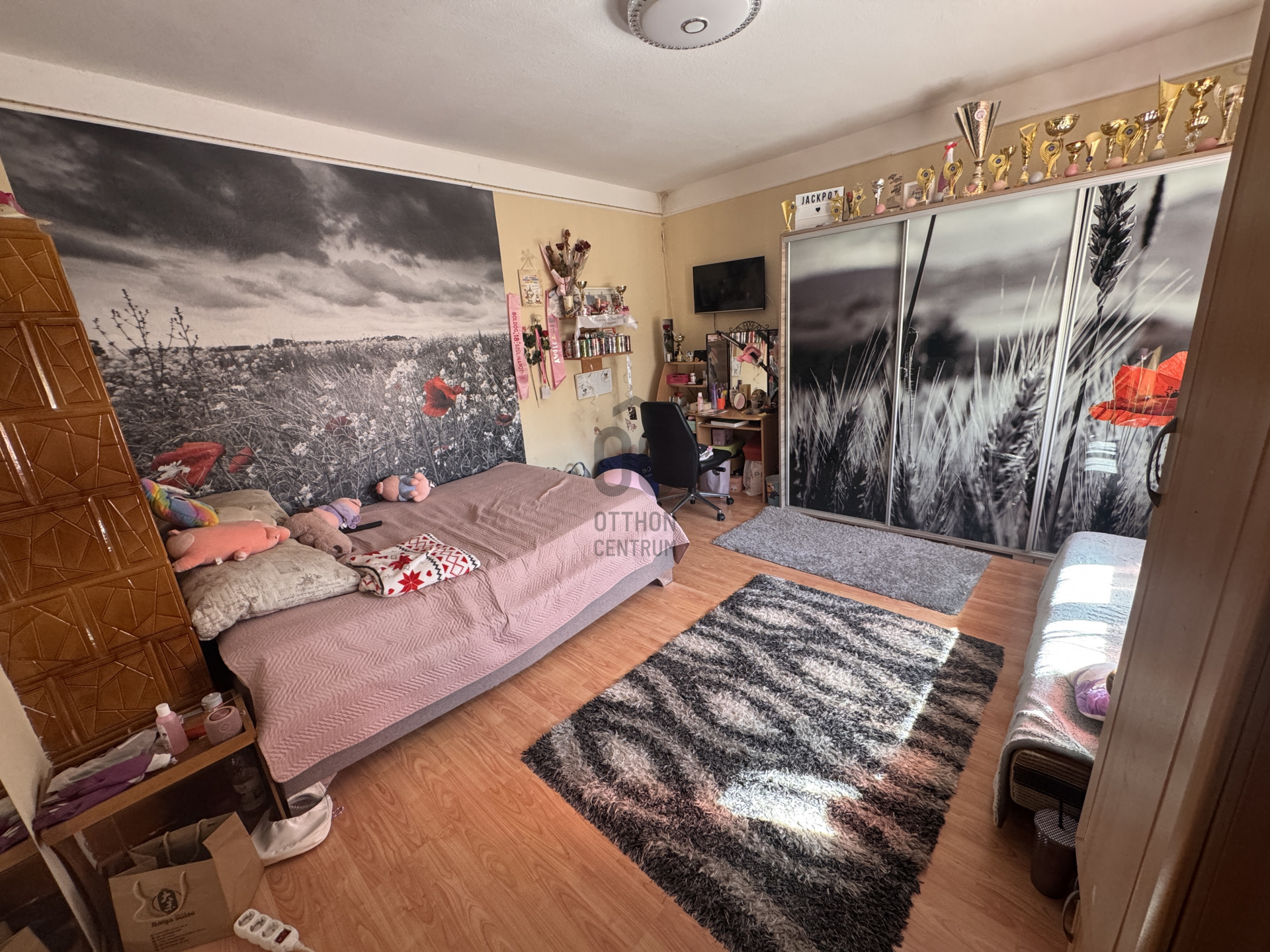 Gallery zoom image