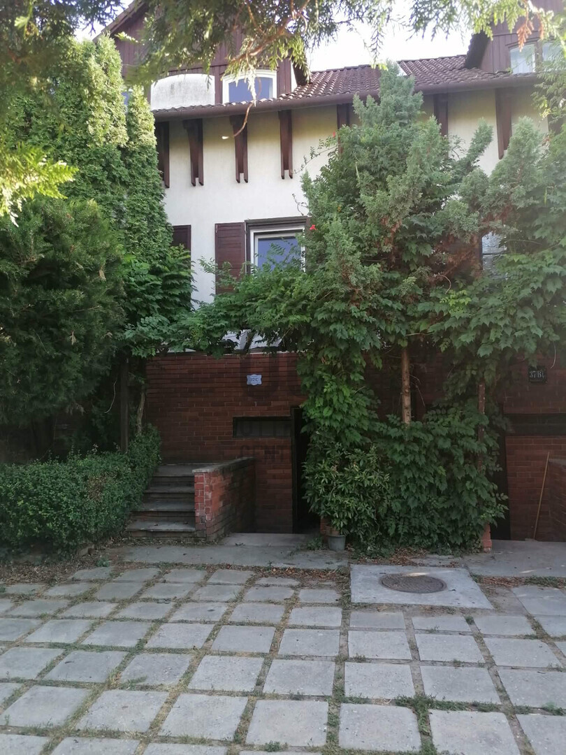 Gallery zoom image