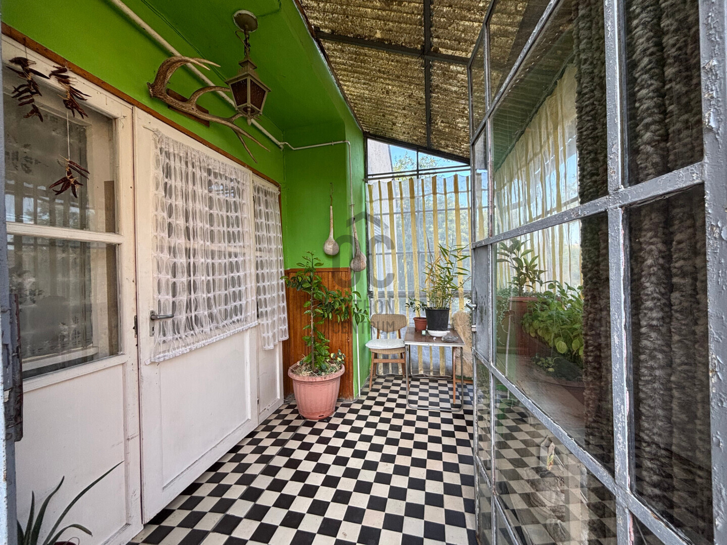 Gallery zoom image