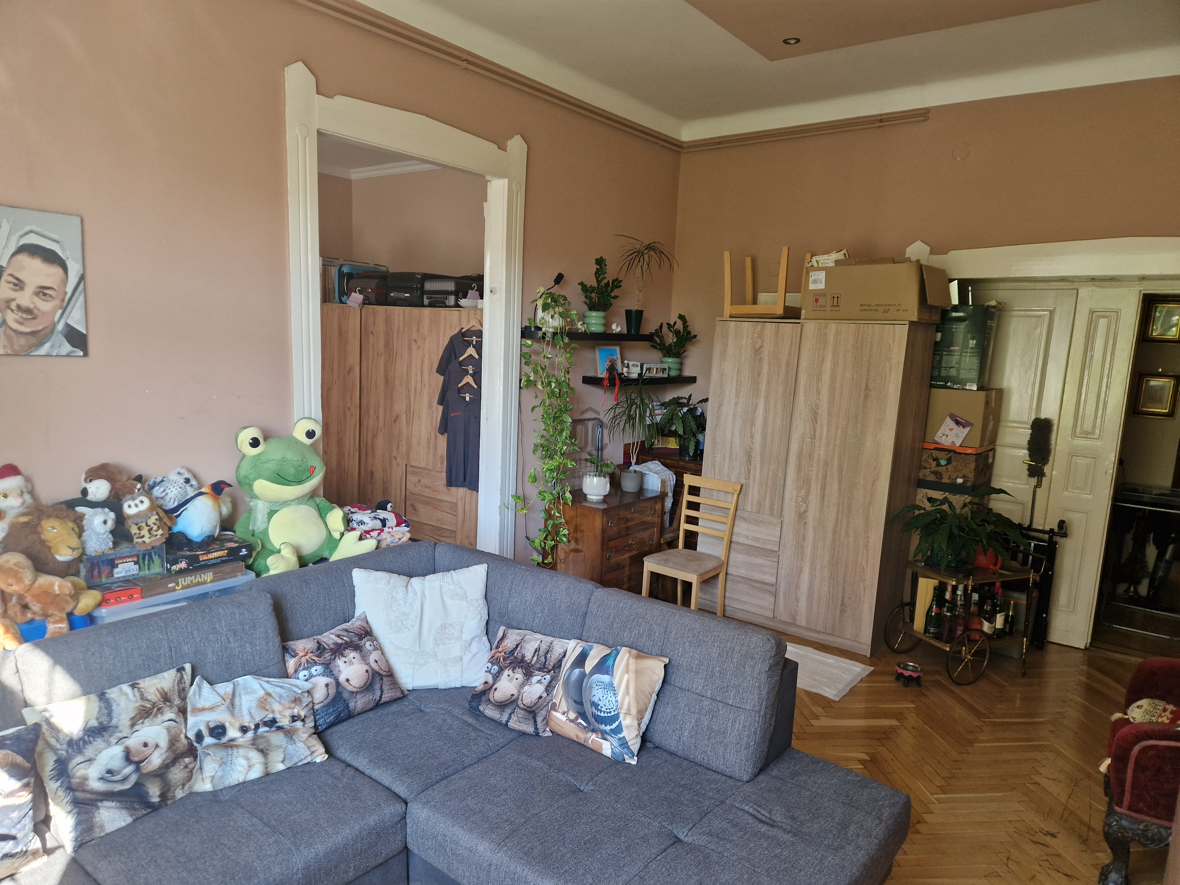 Gallery zoom image