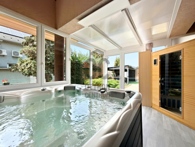 7 bed · 234m² · Családi ház · 220.000.000 Ft