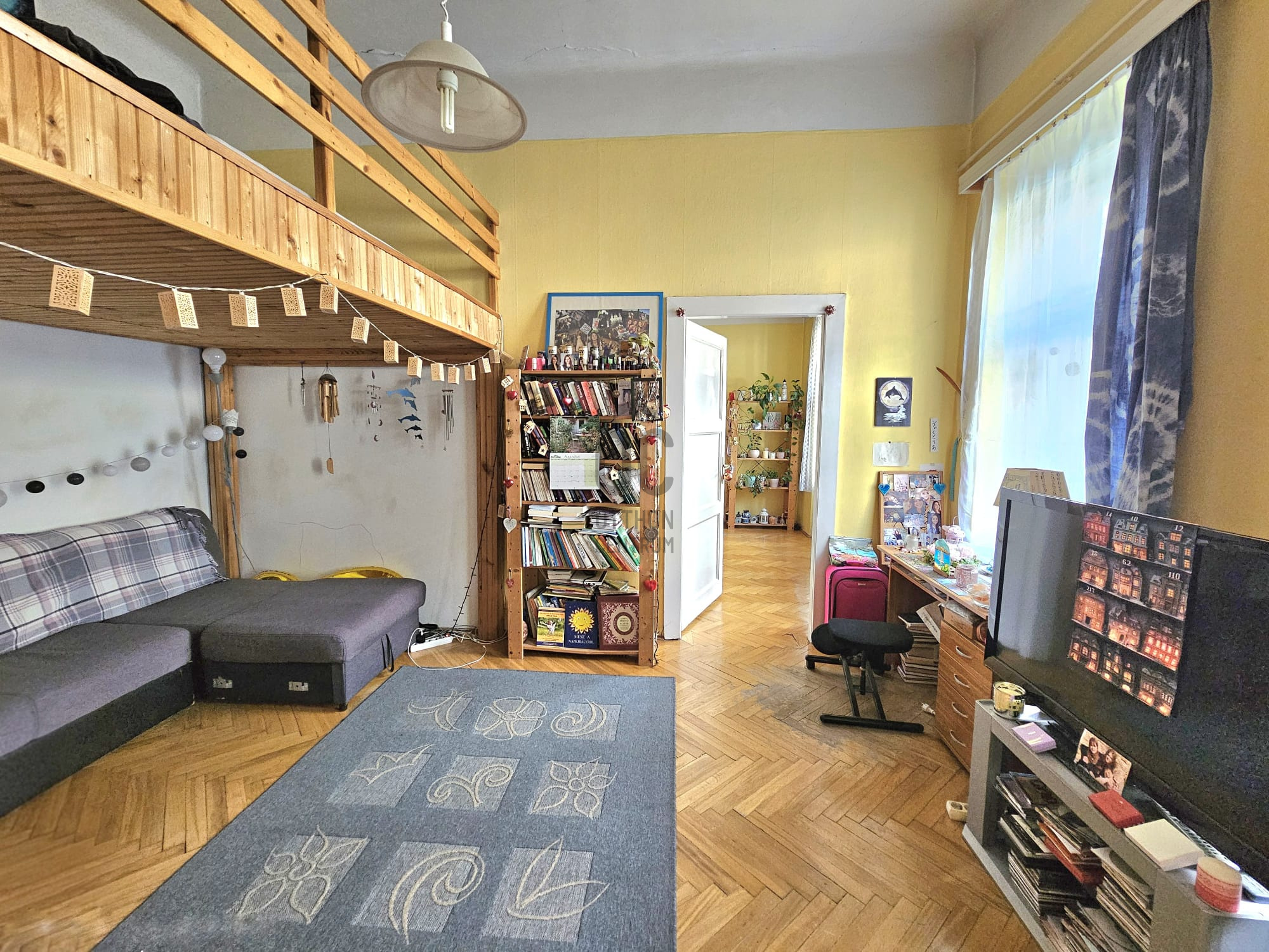 Gallery zoom image