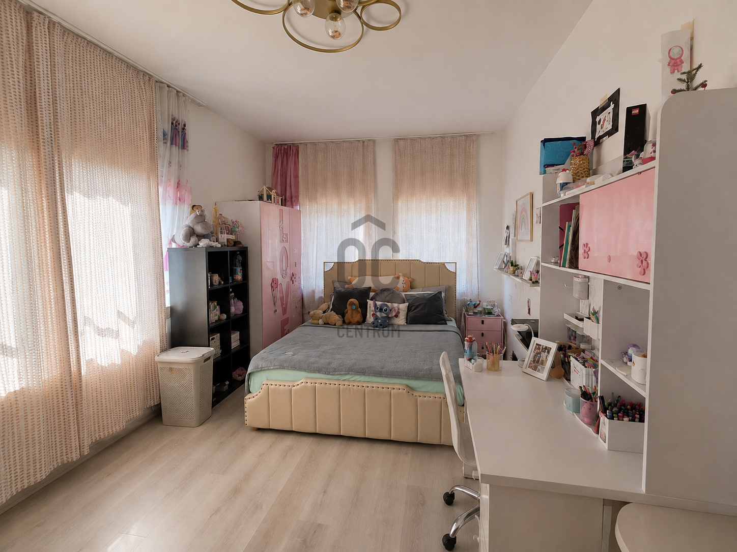 Gallery zoom image