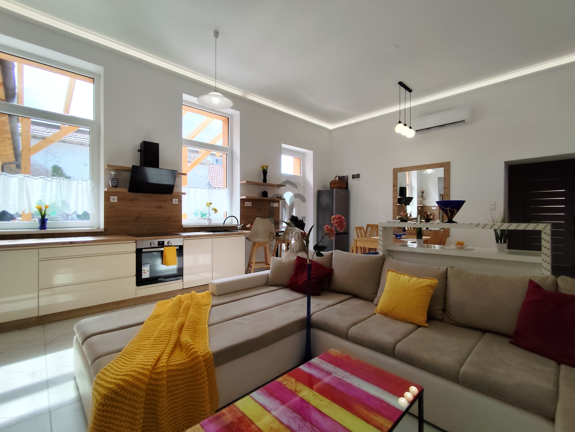 Gallery zoom image