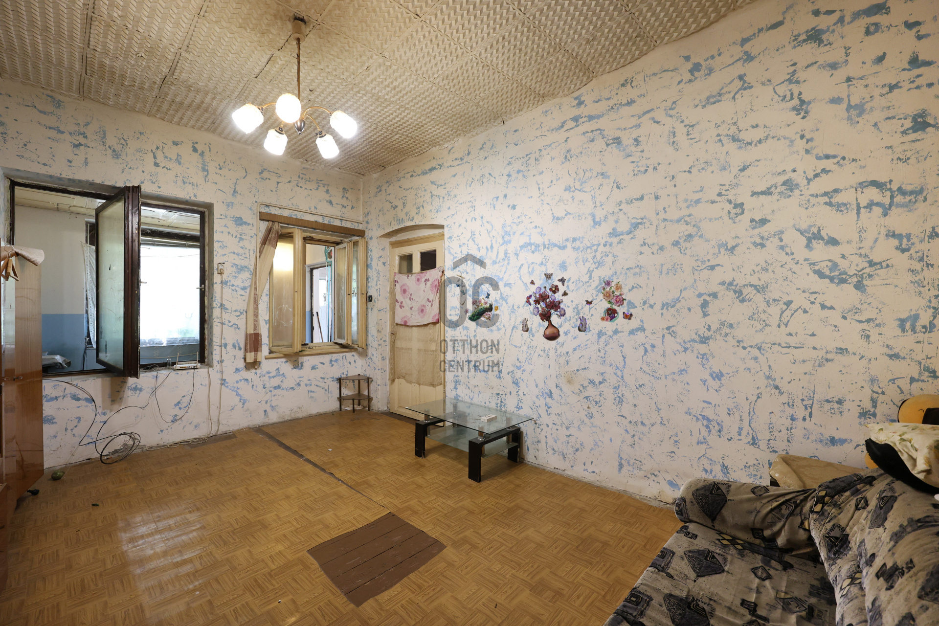 Gallery zoom image