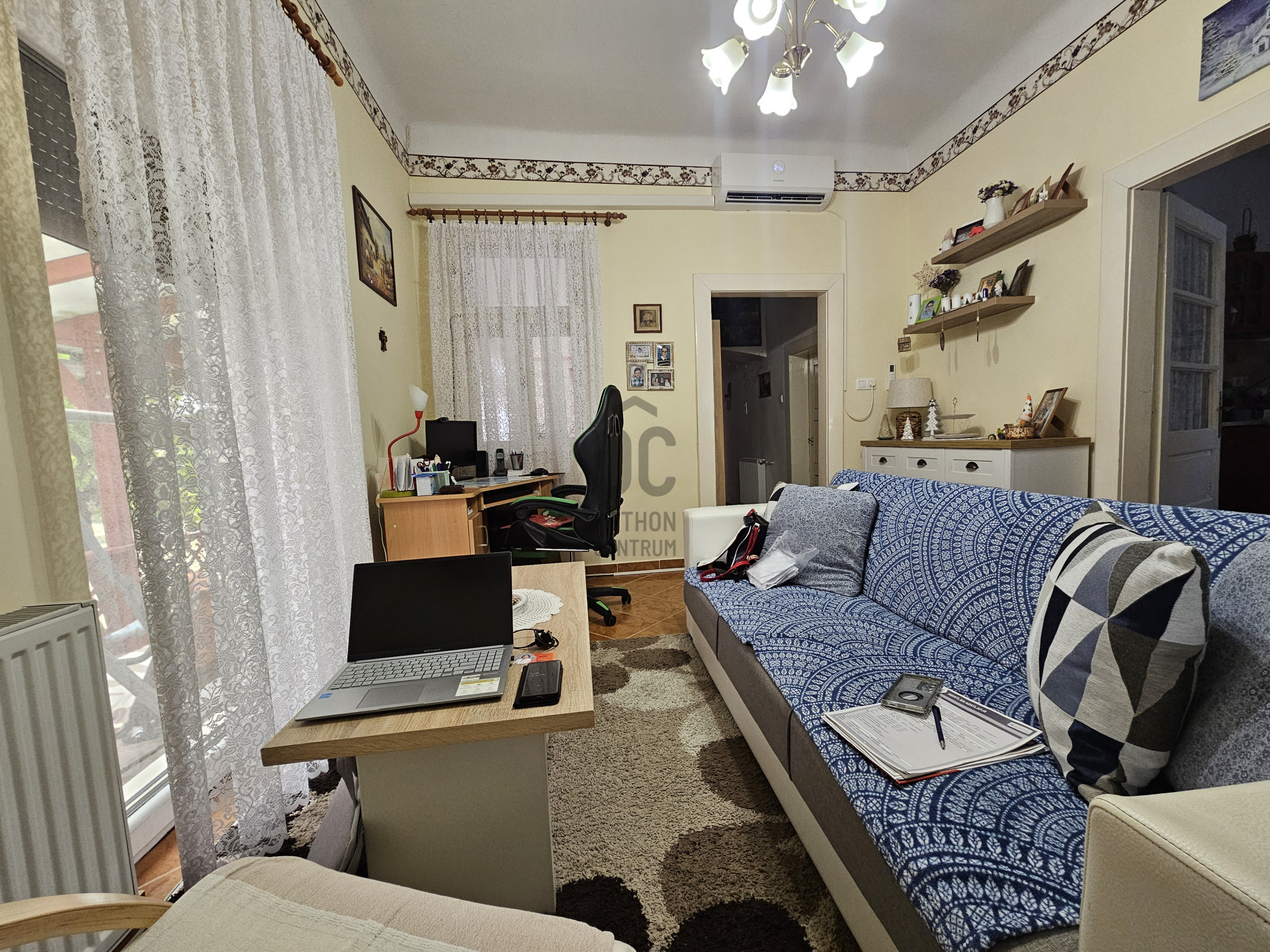 Gallery zoom image