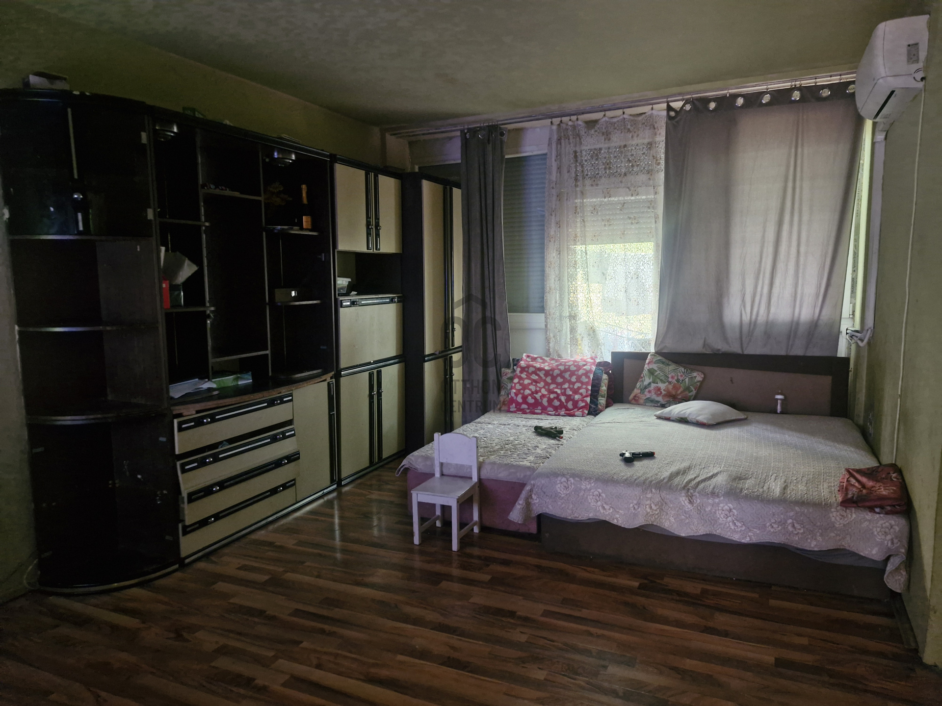 Gallery zoom image
