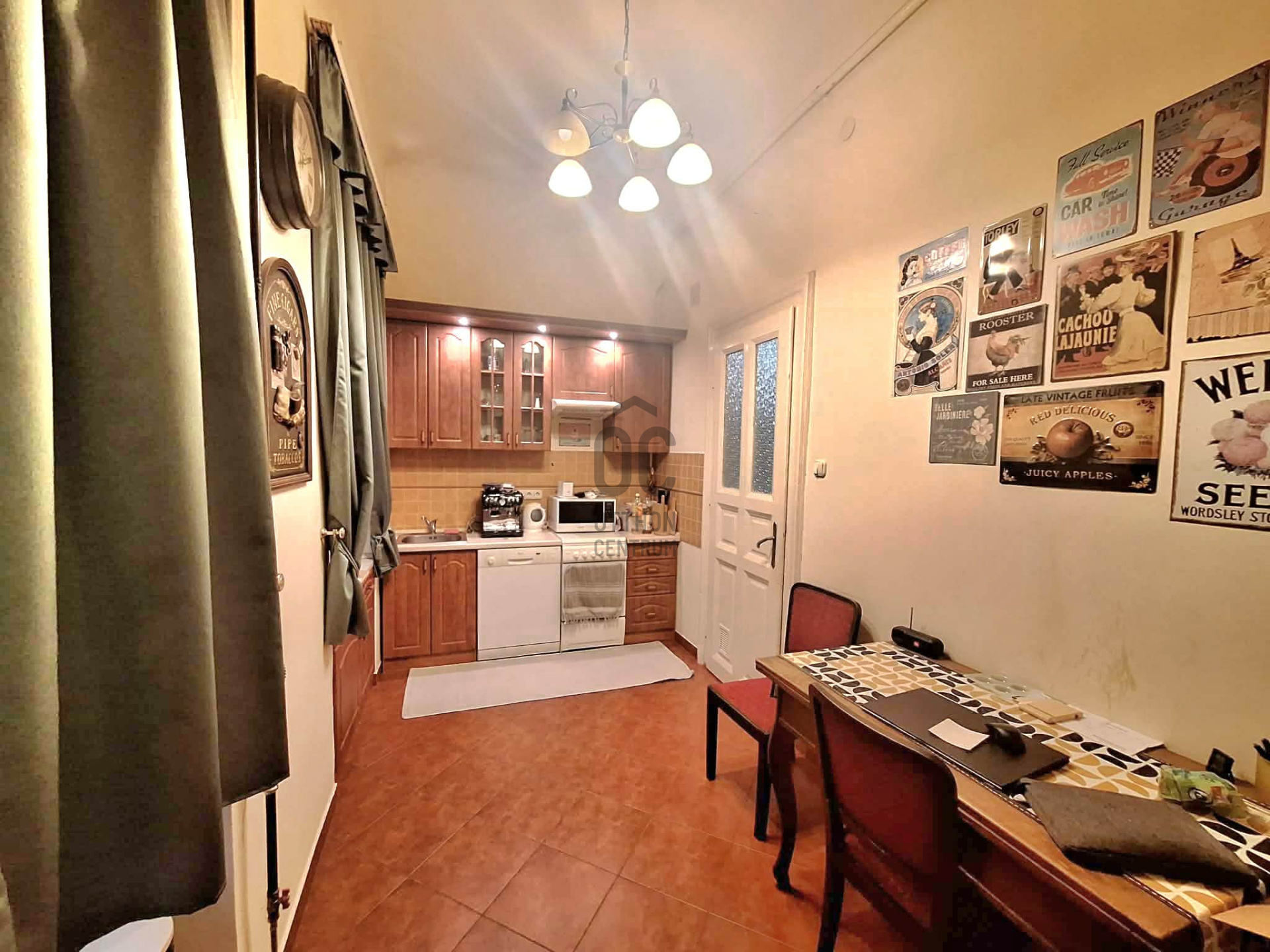 Gallery zoom image