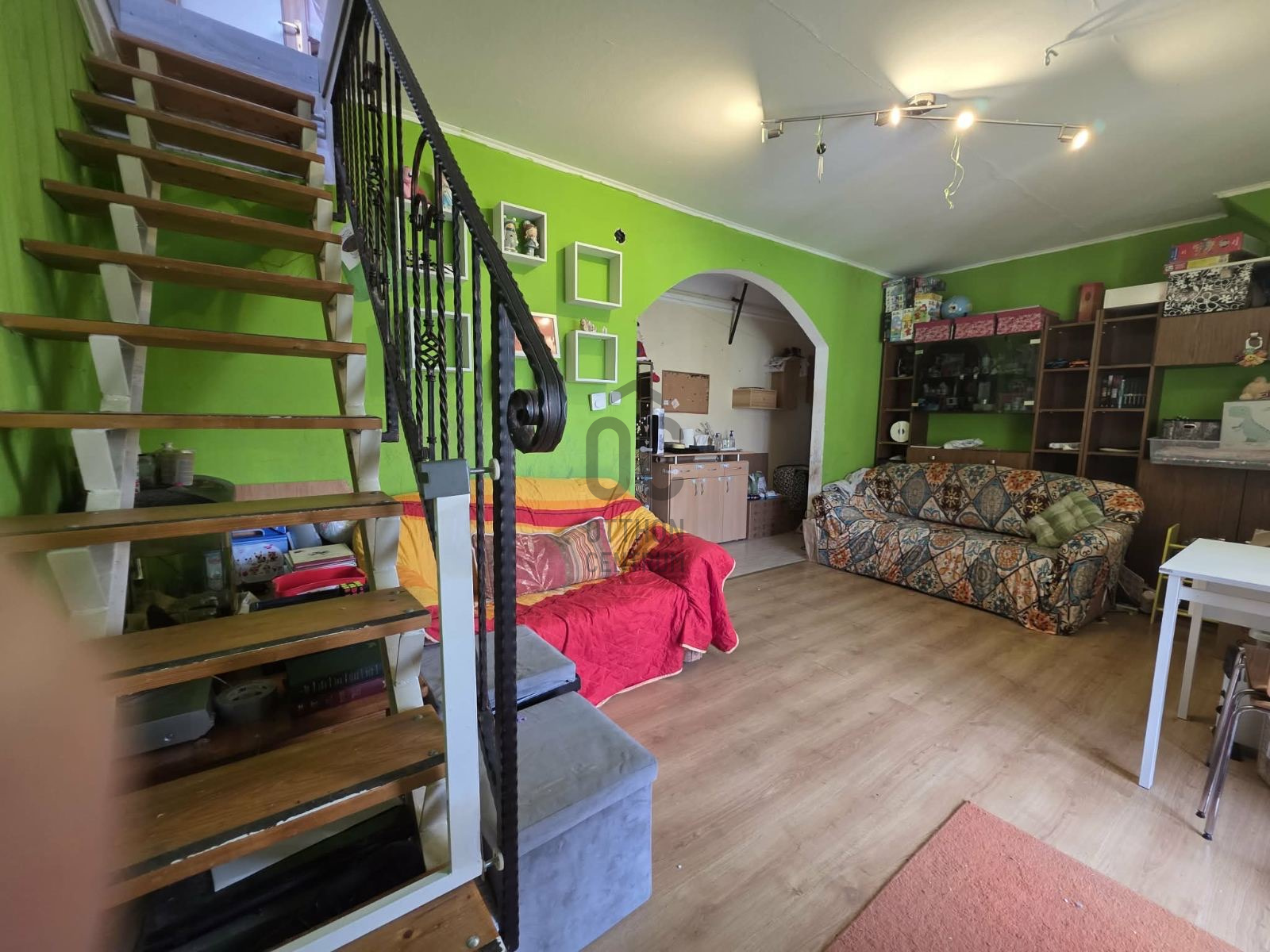 Gallery zoom image