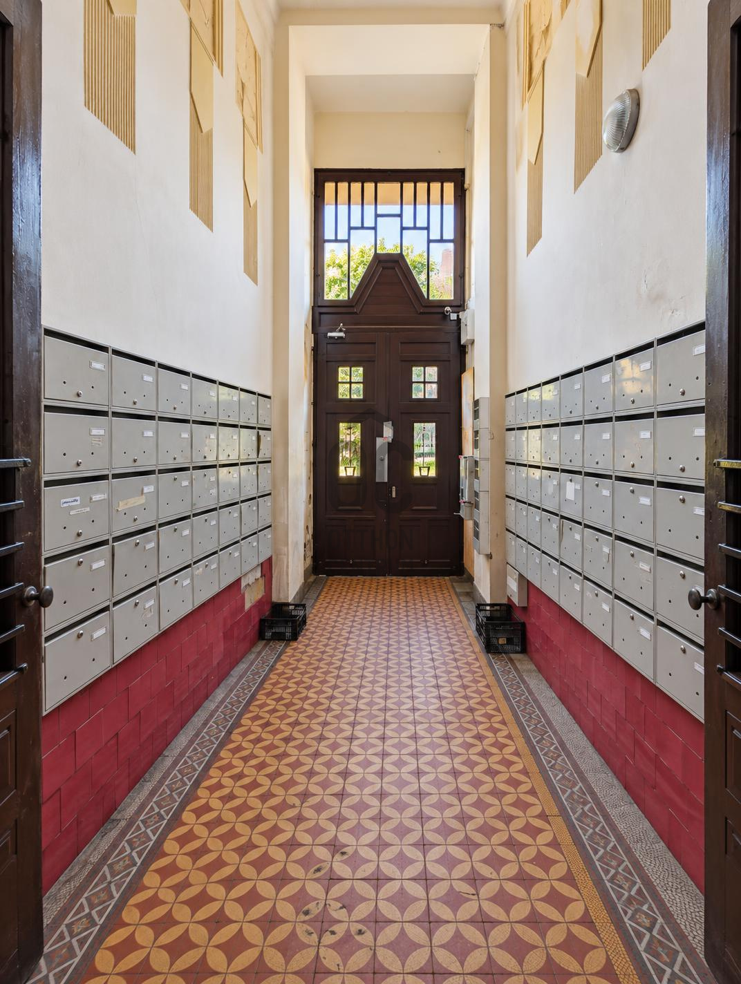 Gallery zoom image