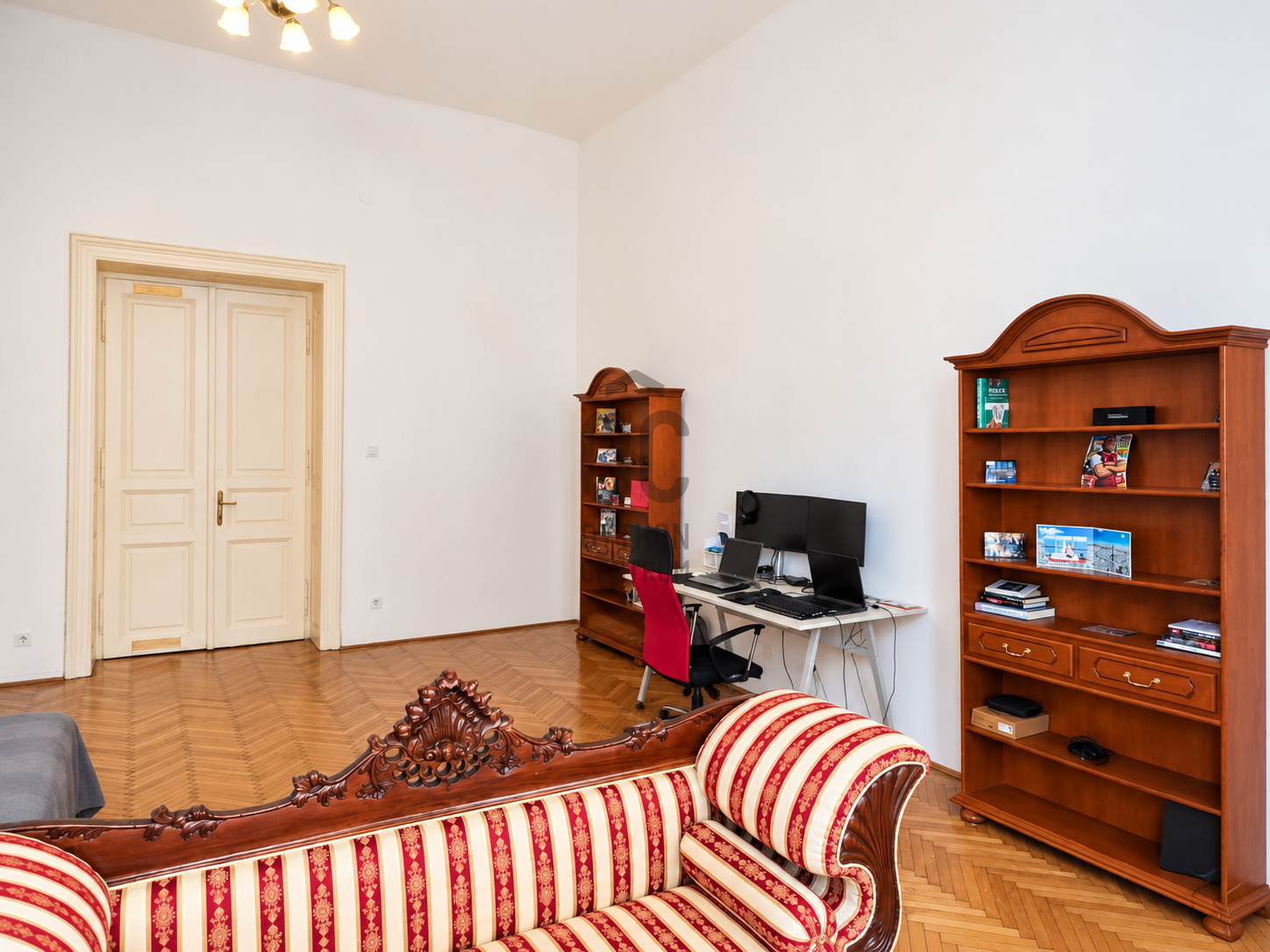 Gallery zoom image