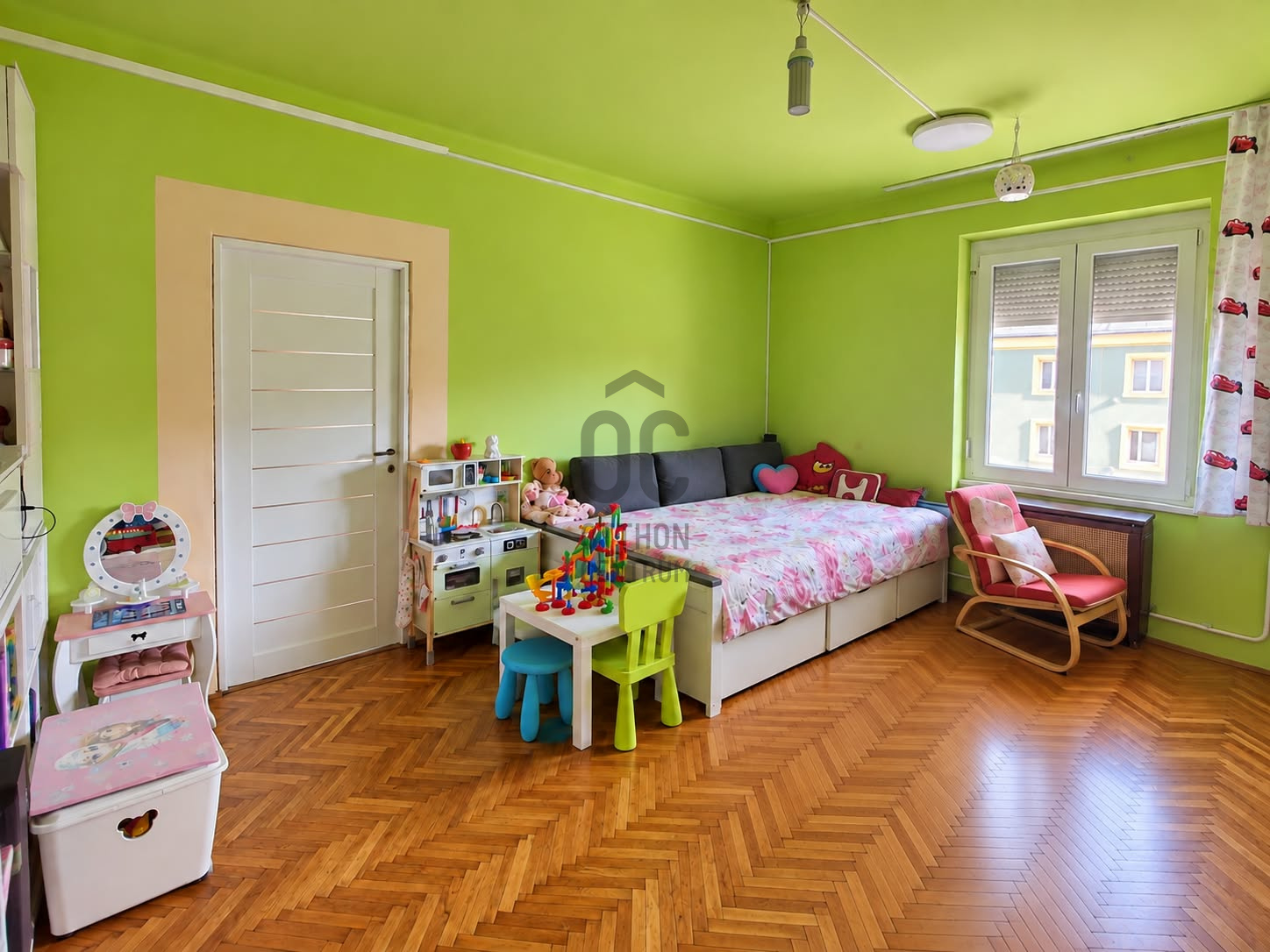 Gallery zoom image