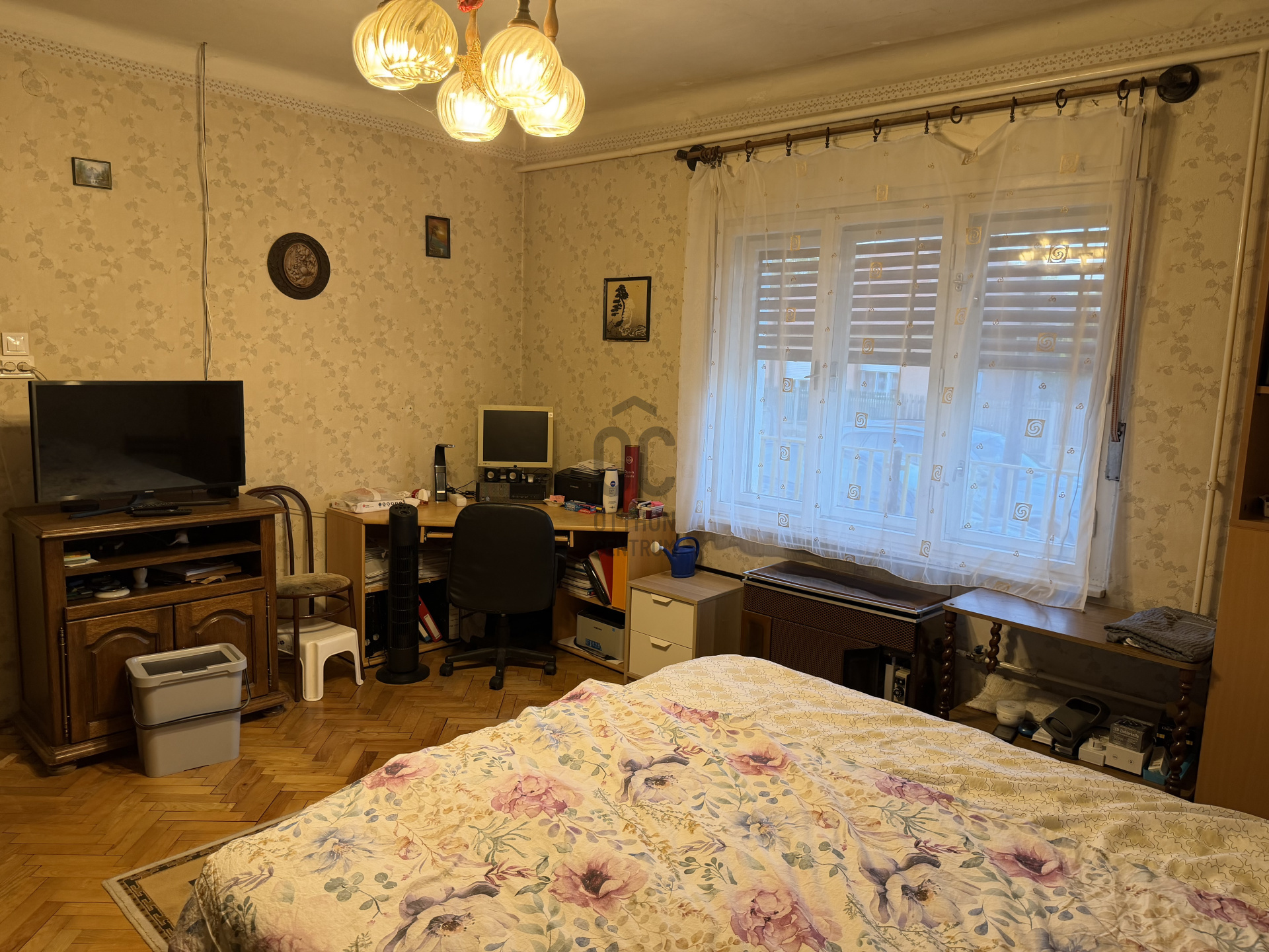 Gallery zoom image