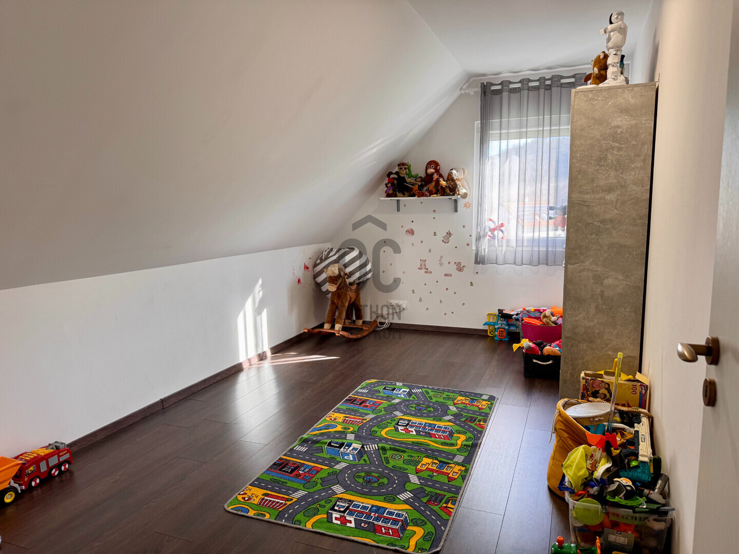 Gallery zoom image